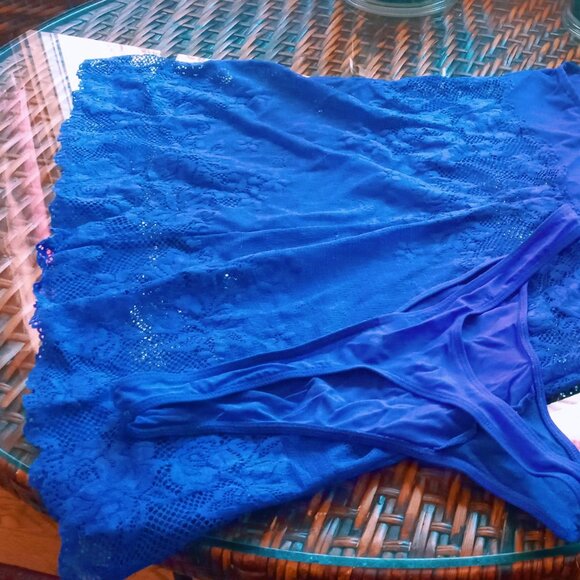 🎉JUST REDUCED🎉Victoria's Secret Violet-Blue Sheer Lace Floral Halter Chemise - Picture 4 of 14